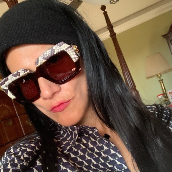 Gucci oversized square sunglasses! - Picture 16 of 16